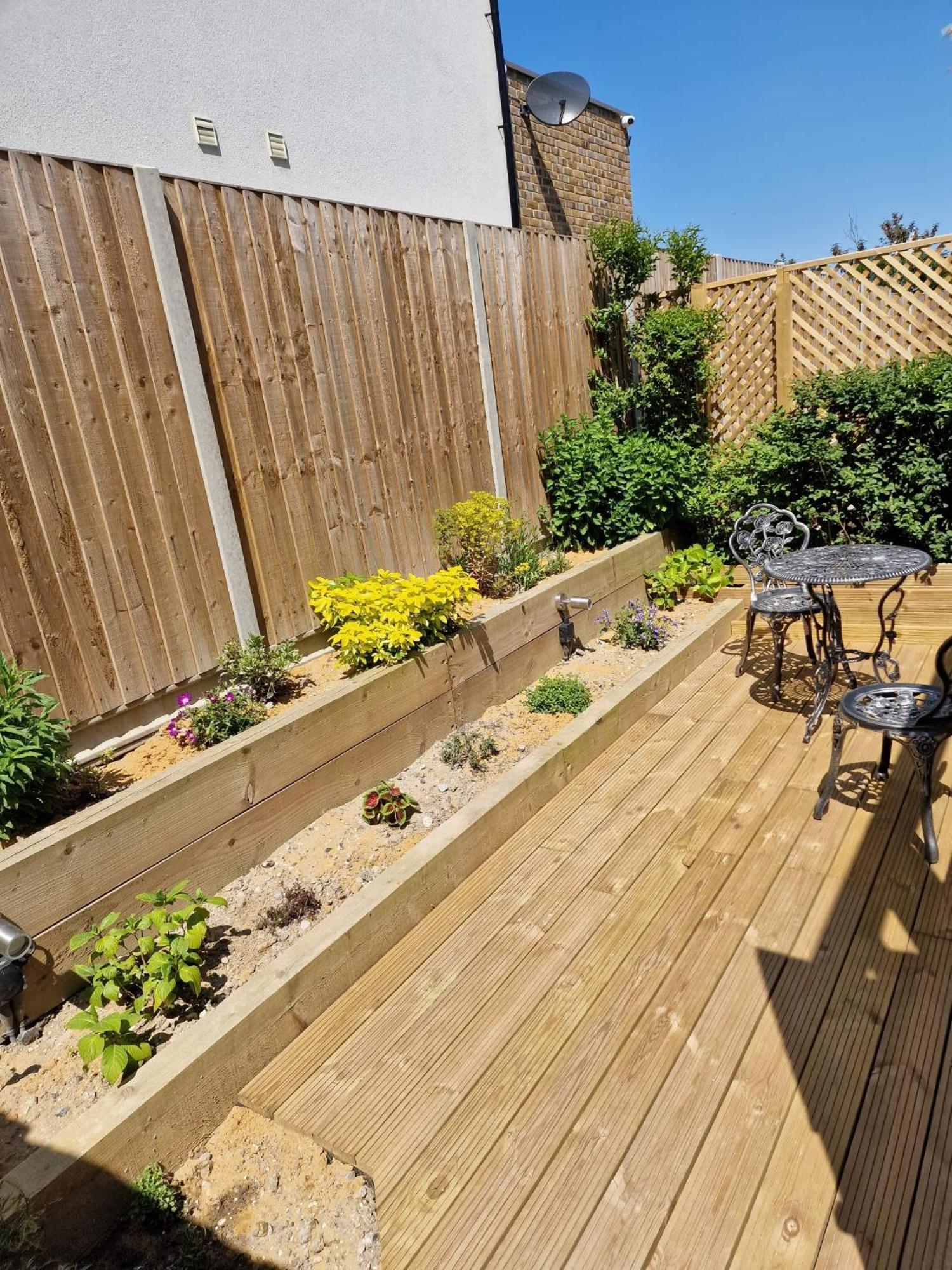 Two-Bedroom Cosy Country Lodge With Private Patio Greenhithe Exteriér fotografie
