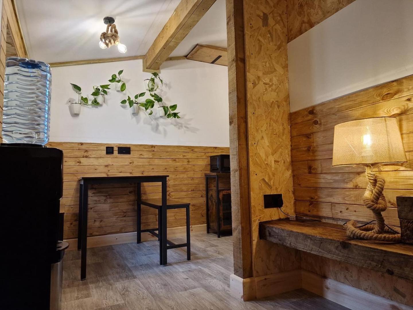 Two-Bedroom Cosy Country Lodge With Private Patio Greenhithe Exteriér fotografie